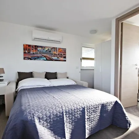 Penthouse And Eagle Eye Attic Combo Apartment *