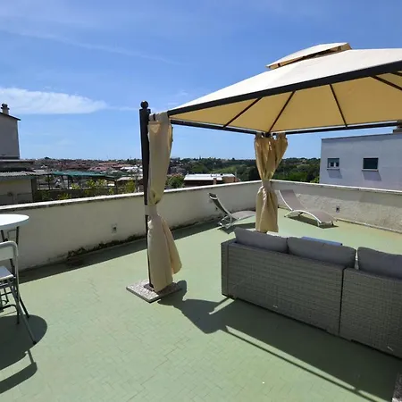 Penthouse And Eagle Eye Attic Combo Apartment Rome