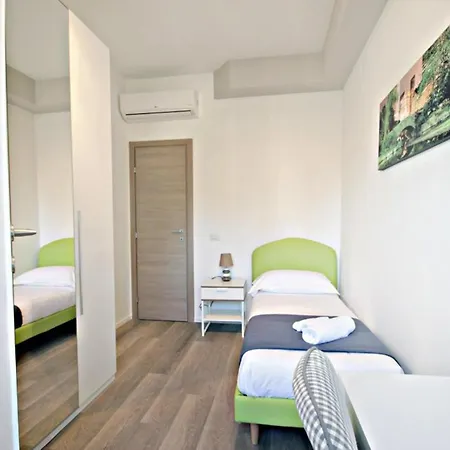 Penthouse And Eagle Eye Attic Combo Apartment *