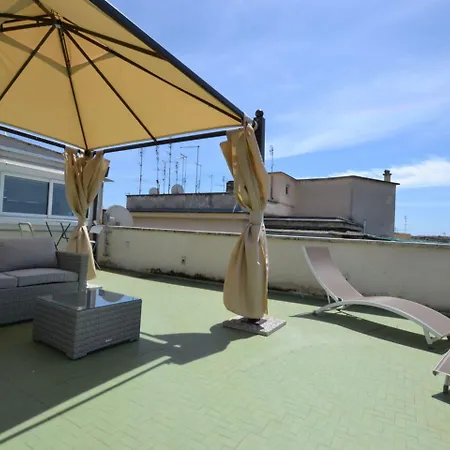 Apartman Penthouse And Eagle Eye Attic Combo
